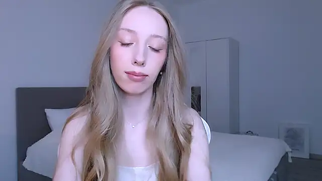 Luna insniity online show from March 21, 2026, 9:30 pm