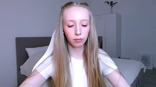 Luna insniity online show from January 12, 2026, 8:04 pm