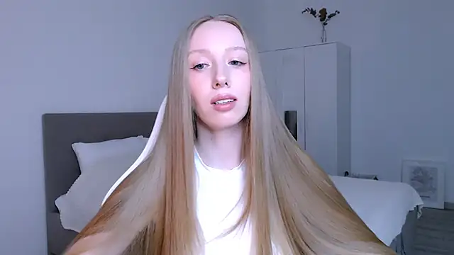 Luna insniity online show from January 14, 2026, 8:34 pm