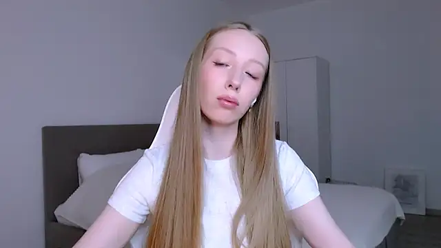 Luna insniity online show from February 7, 2026, 8:17 pm