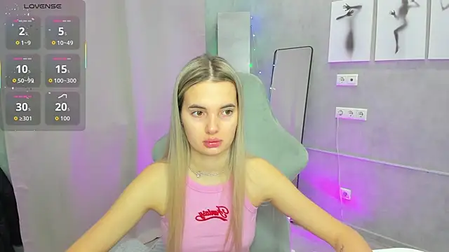 Donna Evans online show from December 22, 2025, 12:11 am