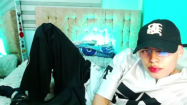  justinmoon2 online show from May 30, 2026, 4:41 am