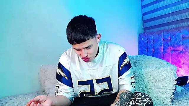  justinmoon2 online show from July 11, 2026, 8:03 am