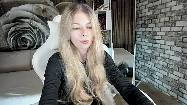 Eva Melow online show from April 6, 2026, 4:08 pm