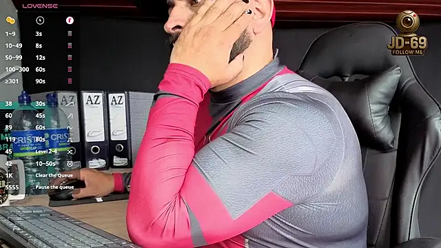 JD-69 online show from October 30, 2025, 5:32 pm