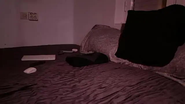 mrj99219 online show from January 15, 2026, 7:12 am