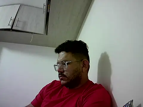 Phillipsglass online show from October 21, 2025, 12:00 am
