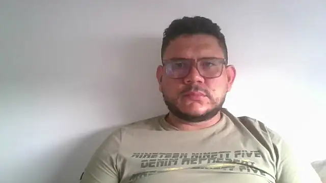 Phillipsglass online show from January 6, 2025, 1:41 pm