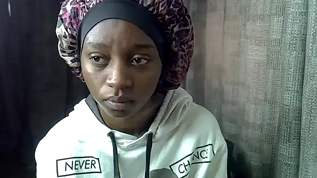 Snapshot of Enkarxx chatting on October 2, 2025, 12:19 pm Enkarxx online show from October 2, 2025, 12:19 pm