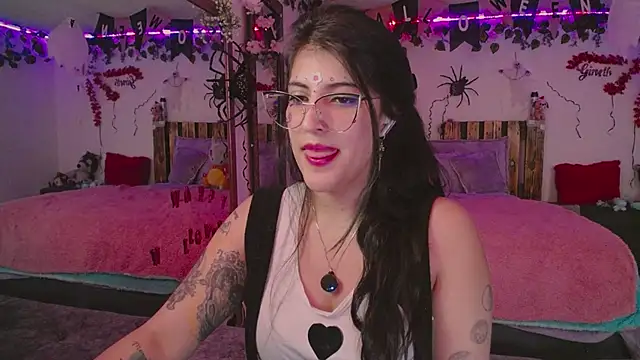 azahar  ziiz online show from October 31, 2025, 5:42 pm