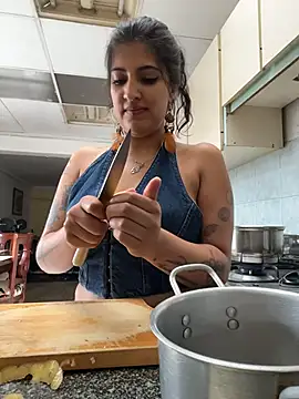 azahar  ziiz online show from February 11, 2026, 4:07 pm