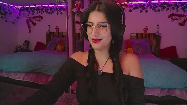 azahar  ziiz online show from November 18, 2025, 1:21 am