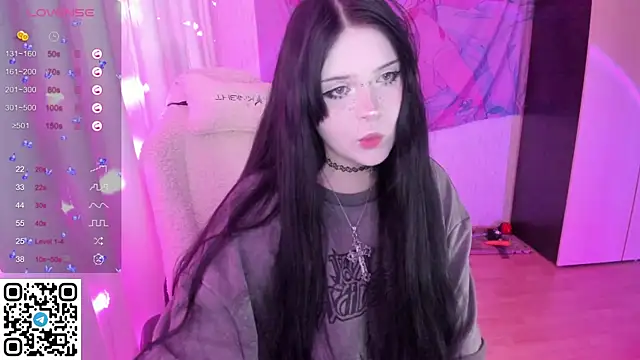 SelenaCute online show from May 29, 2026, 4:02 pm