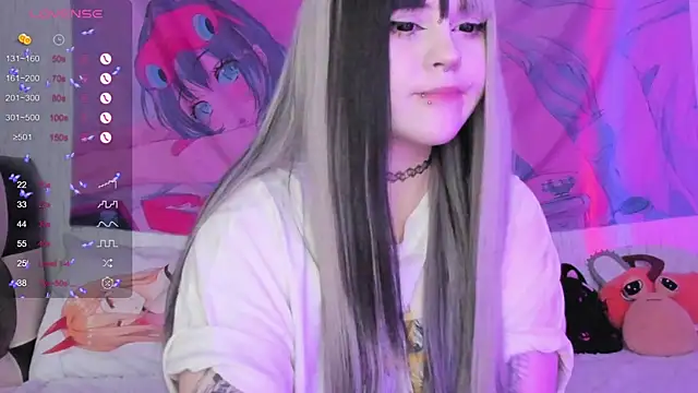 SelenaCute online show from December 5, 2025, 5:39 am