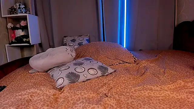 Jess Lui online show from November 28, 2025, 3:28 am