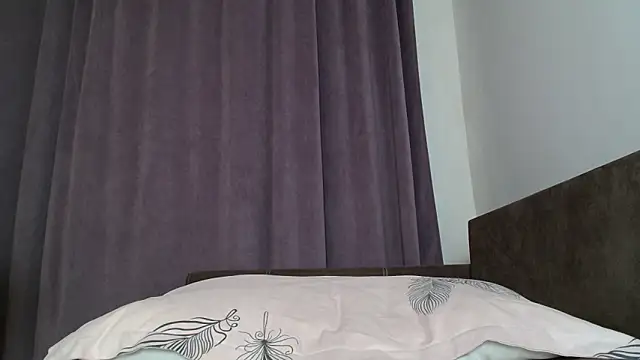 Snapshot of LadyMilfxxx chatting on October 11, 2025, 4:13 am LadyMilfxxx online show from October 11, 2025, 4:13 am