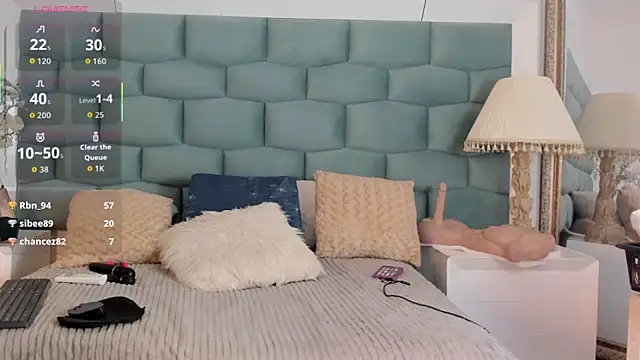 MiaMancini online show from April 5, 2026, 2:02 pm