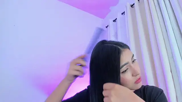 Snapshot of Abby__colins chatting on December 7, 2024, 4:26 am Abby  colins online show from December 7, 2024, 4:26 am