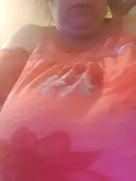 Nataliesbestjuggs online show from November 30, 2025, 7:03 pm