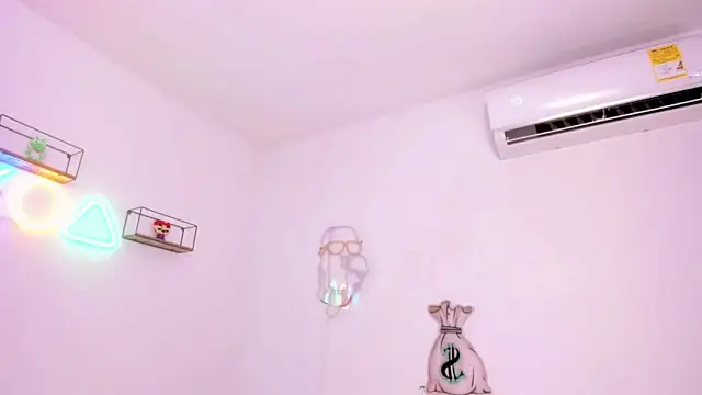 Snapshot of eileen_tanihara chatting on February 16, 2026, 6:17 pm eileen tanihara online show from February 16, 2026, 6:17 pm