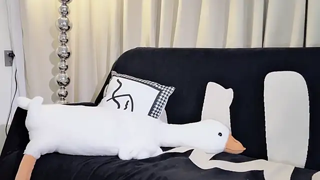 Snapshot of lvy-w chatting on March 4, 2025, 12:01 pm lvy-w online show from March 4, 2025, 12:01 pm