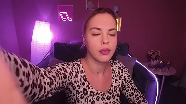 RikaRaily online show from January 28, 2025, 5:43 am