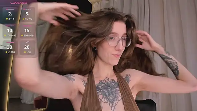 Lola Missy online show from November 28, 2025, 5:07 am