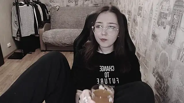 Snapshot of AmeliaKamishiro chatting on March 7, 2025, 6:22 pm AmeliaKamishiro online show from March 7, 2025, 6:22 pm