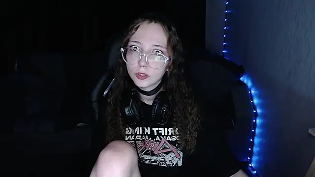 Snapshot of AmeliaKamishiro chatting on October 7, 2025, 8:10 pm AmeliaKamishiro online show from October 7, 2025, 8:10 pm