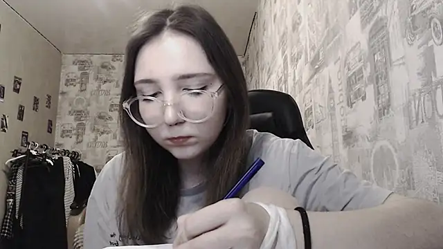 Snapshot of AmeliaKamishiro chatting on February 4, 2025, 6:17 pm AmeliaKamishiro online show from February 4, 2025, 6:17 pm