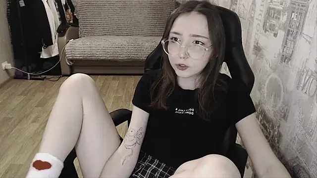 Snapshot of AmeliaKamishiro chatting on January 16, 2025, 3:02 pm AmeliaKamishiro online show from January 16, 2025, 3:02 pm