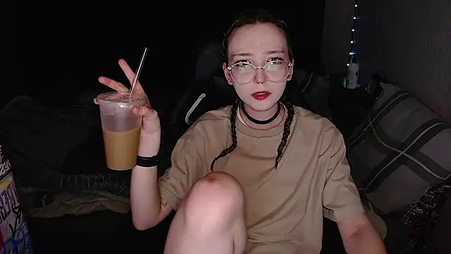 Snapshot of AmeliaKamishiro chatting on November 14, 2025, 1:31 am AmeliaKamishiro online show from November 14, 2025, 1:31 am