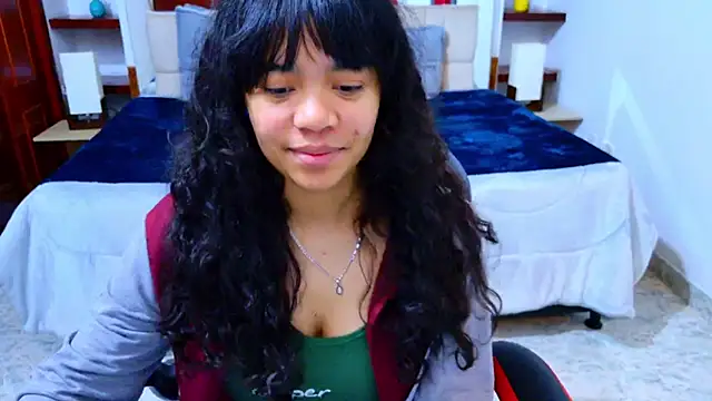 laureentt  online show from November 22, 2025, 3:16 am