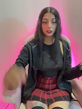 Felicia smok3 online show from May 4, 2026, 3:43 am