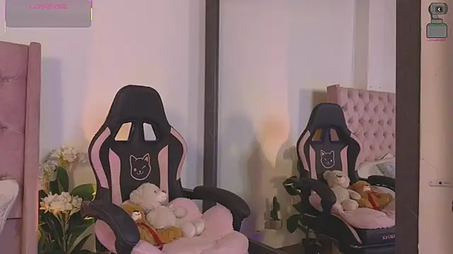  Linoshka 1 online show from March 13, 2026, 8:25 pm