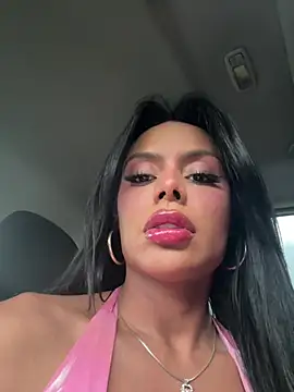 Snapshot of HOT_LADY_777 chatting on March 7, 2025, 8:00 pm HOT LADY 777 online show from March 7, 2025, 8:00 pm