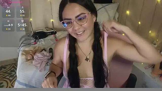 lovely trix online show from April 10, 2026, 3:08 pm