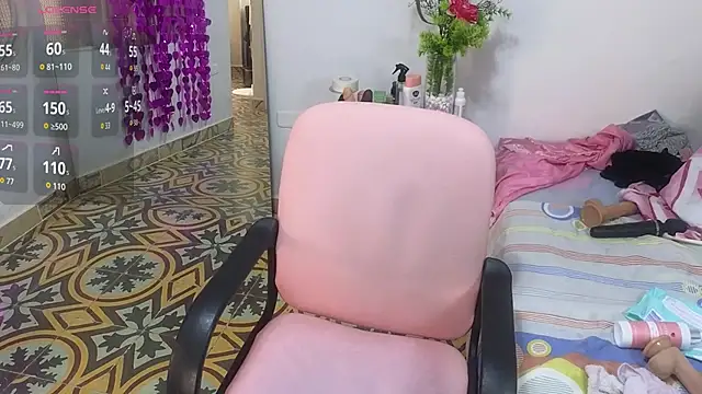 Snapshot of lovely_trix chatting on November 7, 2025, 3:27 pm lovely trix online show from November 7, 2025, 3:27 pm