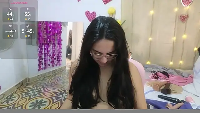 Snapshot of lovely_trix chatting on February 24, 2026, 2:07 pm lovely trix online show from February 24, 2026, 2:07 pm