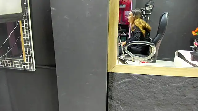 HornySlut69  online show from February 2, 2026, 12:59 pm