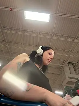 Snapshot of bestorbetter chatting on March 31, 2026, 11:07 pm bestorbetter online show from March 31, 2026, 11:07 pm