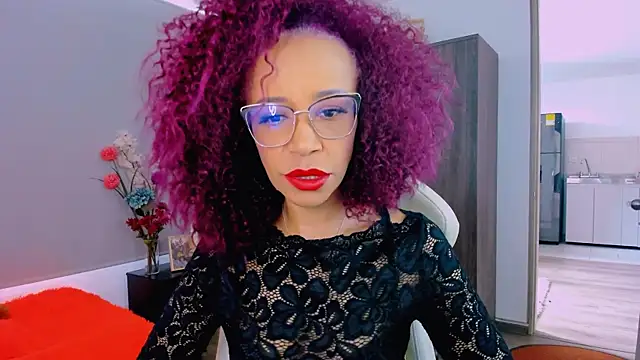 ScarlettMalbec online show from February 4, 2026, 8:37 pm