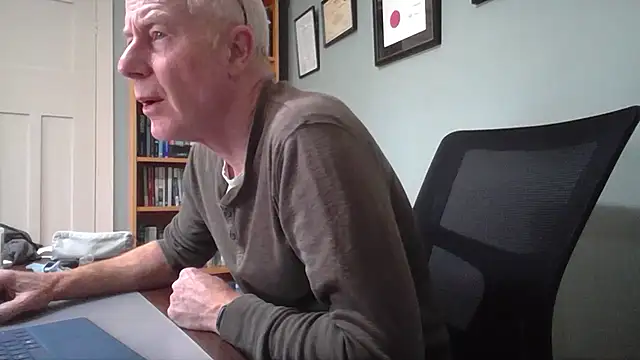 jiggy77777 online show from January 15, 2026, 9:40 pm