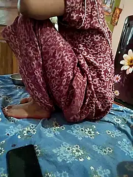 COUPLLE VILLAGE online show from March 17, 2025, 6:40 am