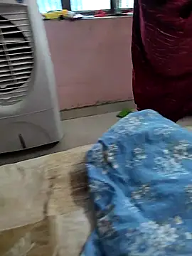 COUPLLE VILLAGE online show from October 30, 2025, 2:21 am