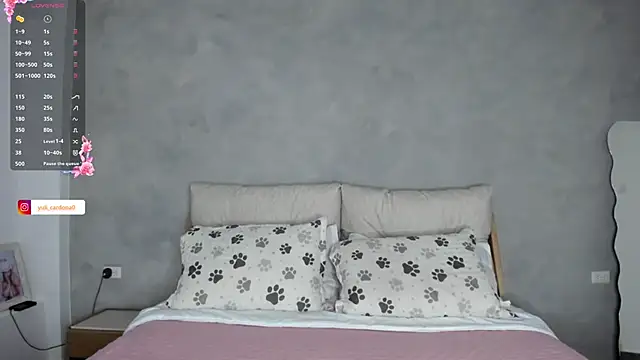 YuliCardona  online show from May 11, 2026, 6:49 pm