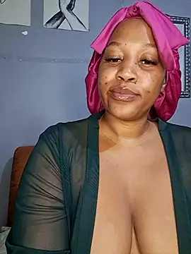 Snapshot of Toya_P chatting on June 22, 2026, 7:16 am Toya P online show from June 22, 2026, 7:16 am