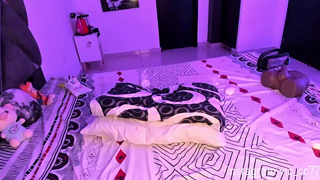 victoriamoon1 online show from March 28, 2026, 5:30 am