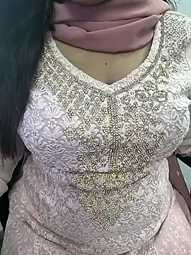 lovely zara online show from October 9, 2025, 5:57 pm