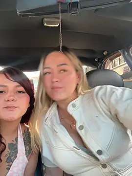 Danielavegax online show from July 16, 2026, 9:23 pm